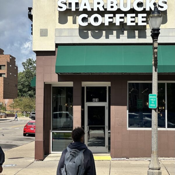 Original East Lansing Starbucks to Close