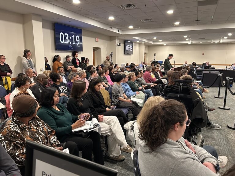 EL Council Shortens Public Comment, Debuts Procedural Change that Adds Ambiguity to Start of Some Meetings